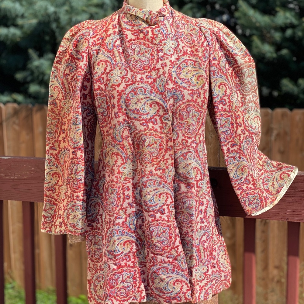 Vintage paisley survivor coat so unique and cool as is